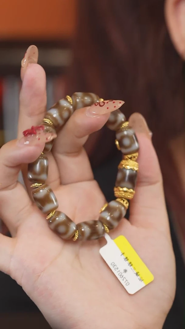 【闪购商品】玛瑙/玉髓颈饰银S925镶嵌Q30872坛城三眼多宝手串