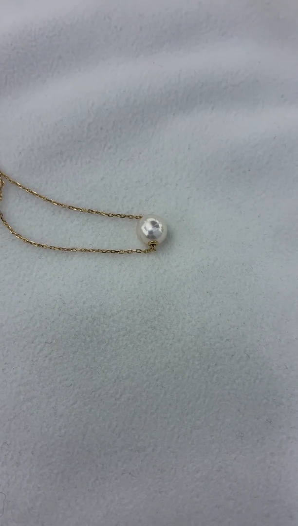 颈饰18K金镶嵌海水珍珠路路通8-8.5微瑕（赠送银链子