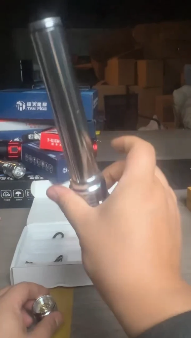 二手好货-强光手电筒-v8max-两电