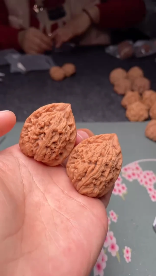 把件文玩核桃a208   蚂蚁王    35尺
