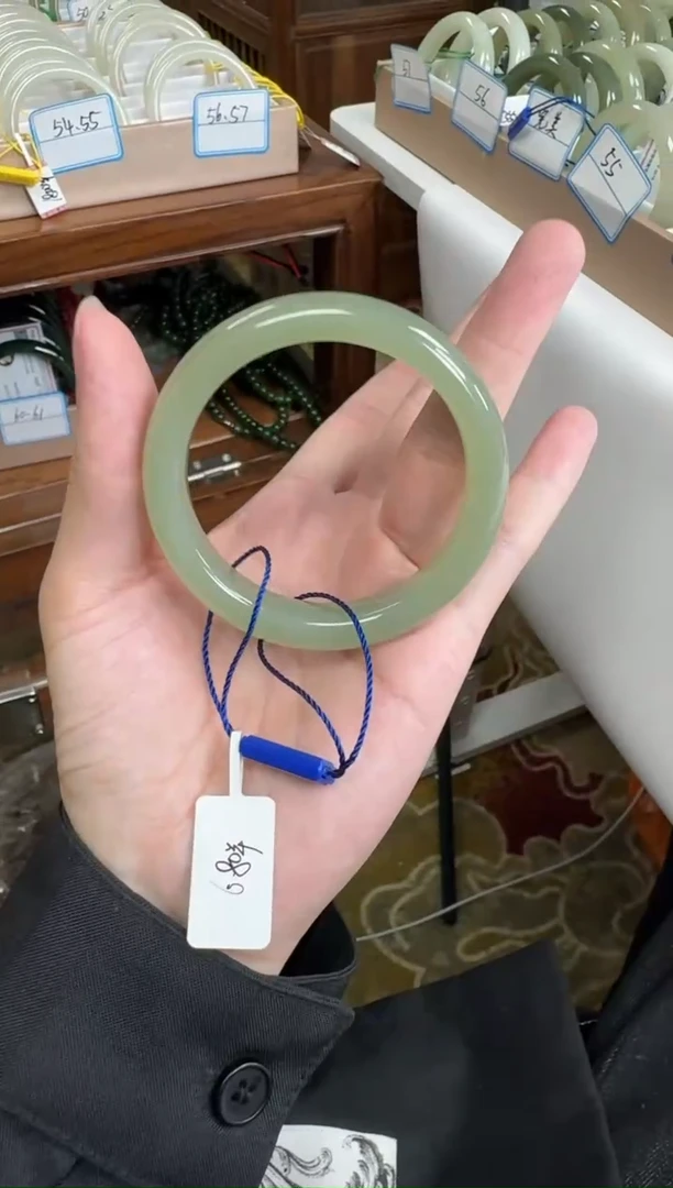 未镶嵌手镯和田玉56