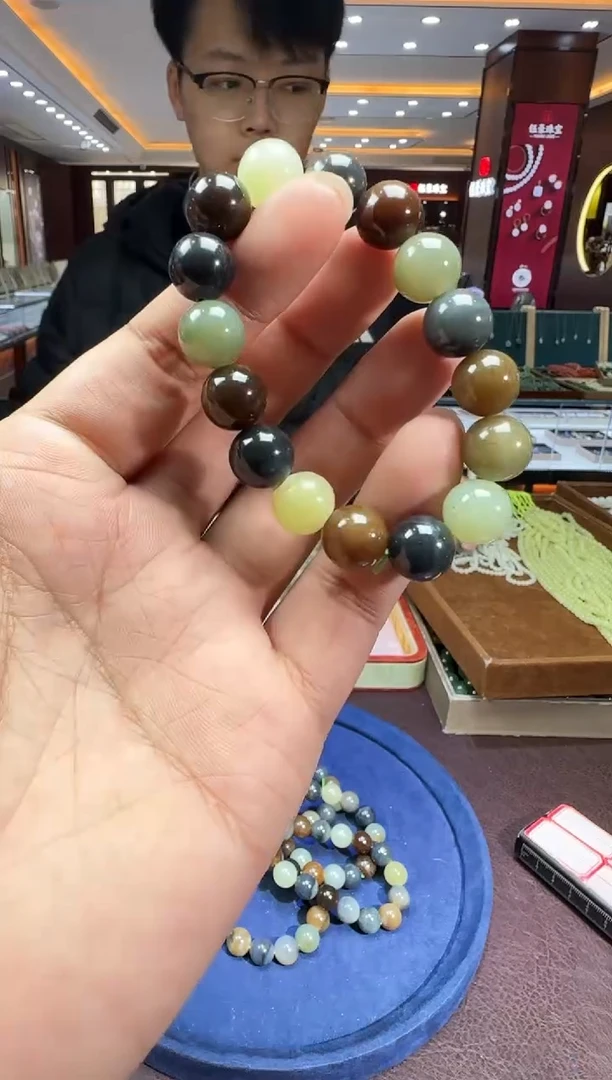 未镶嵌和田玉挂件【陆1229】68 7023 多样性发其一