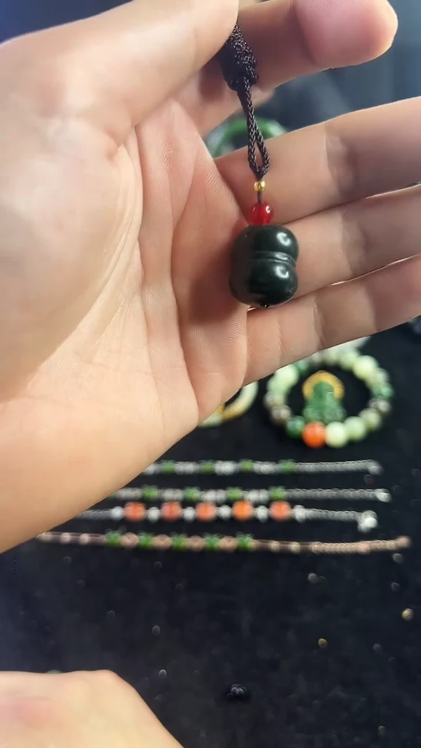 颈饰未镶嵌和田玉多样性发货