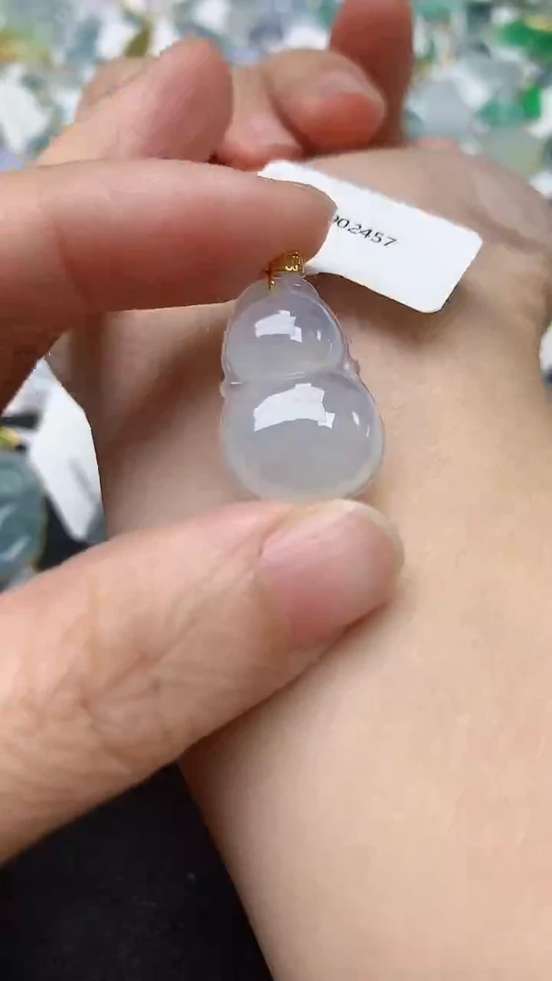 颈饰18K金镶嵌翡翠天然缅甸A货翡翠