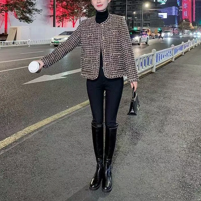 Q2534【特价-占单者限购】气质小香风 短款羊毛羽绒服YRF88