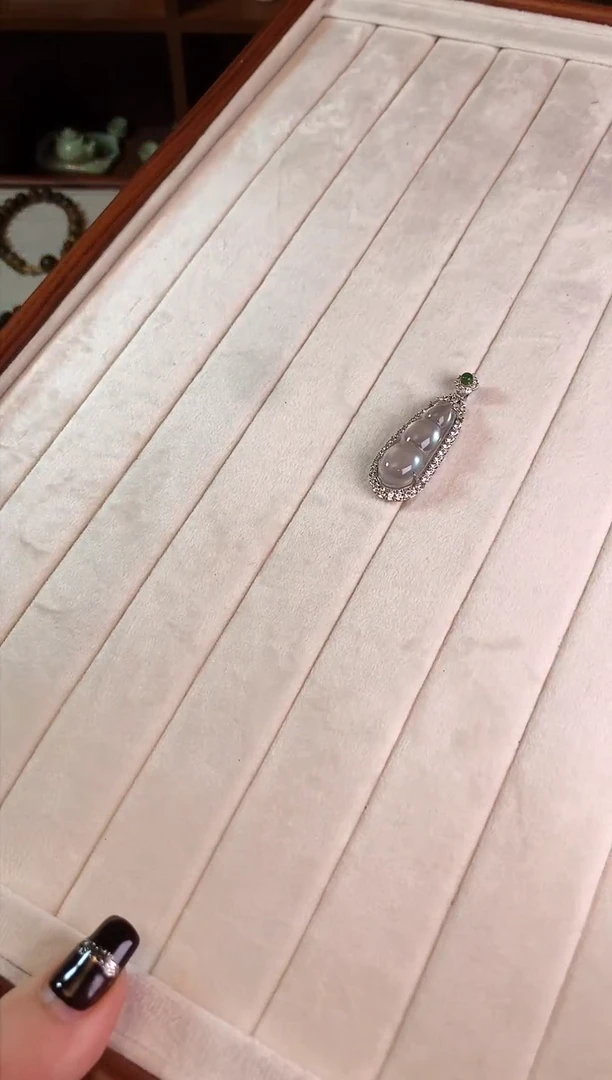 【闪购商品】石英质玉吊坠银S925镶嵌水沫子福豆吊坠