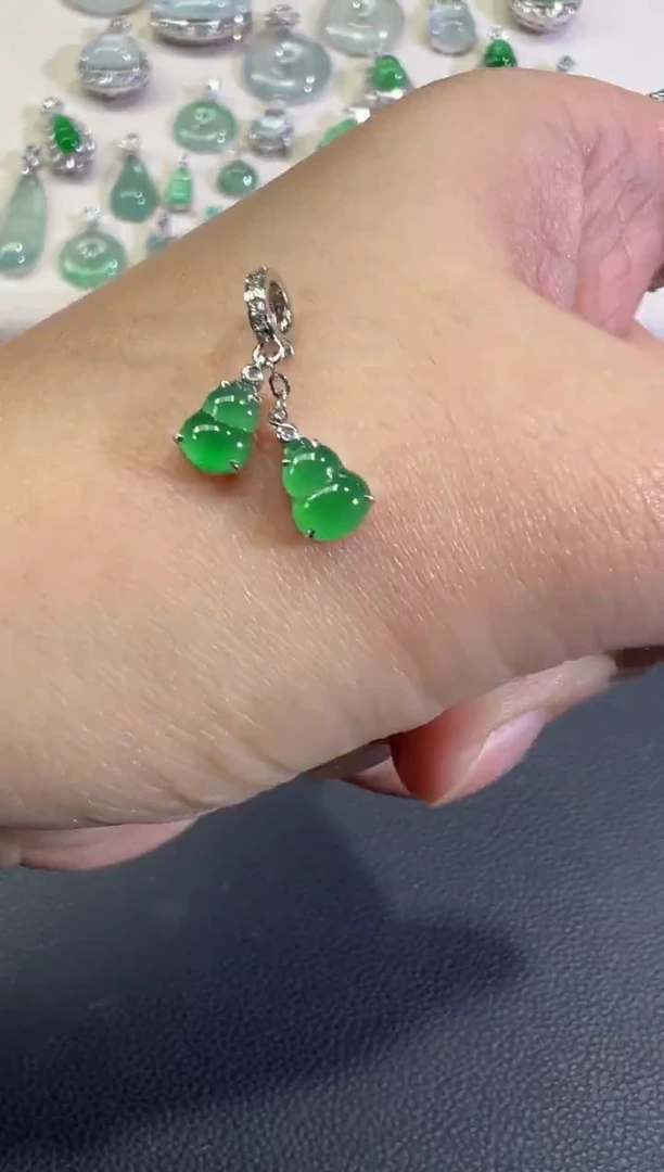 吊坠(不含链)18K金镶嵌翡翠B283|2500