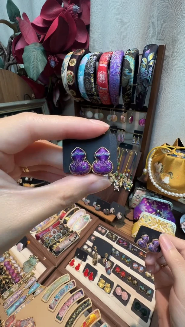 灵*上久楷紫金八达葫芦耳钉