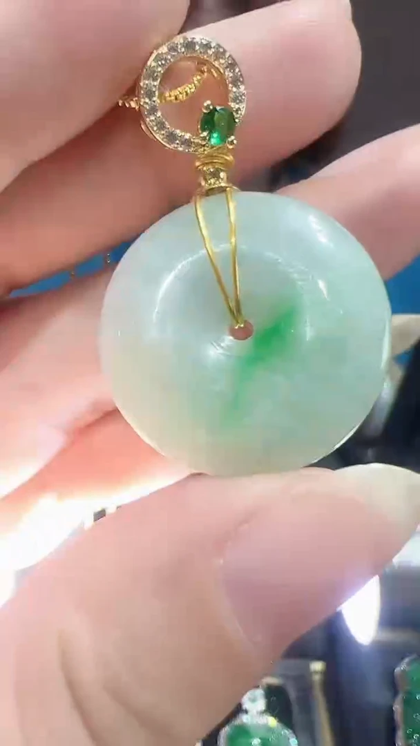 颈饰未镶嵌翡翠2025120218