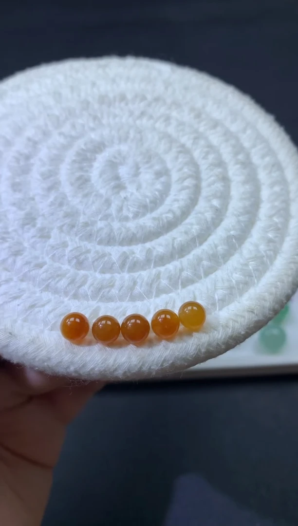 【闪购商品】定制翡翠未镶嵌6+多样性发其一