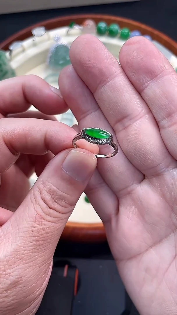 18K金镶嵌戒指翡翠36号-戒指/D/1