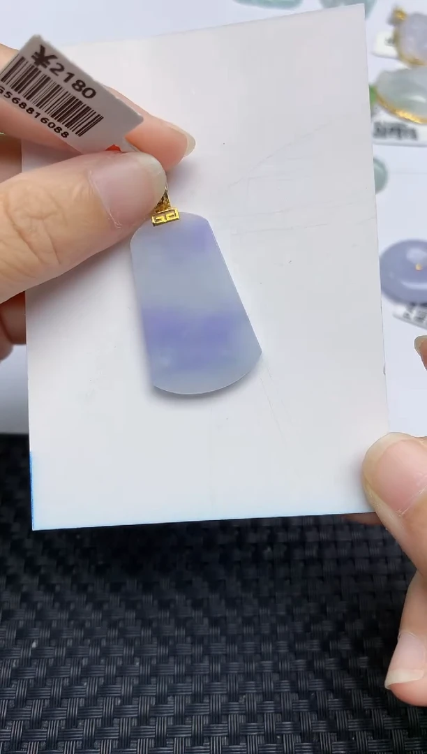 翡翠18K金镶嵌颈饰天然翡翠A货