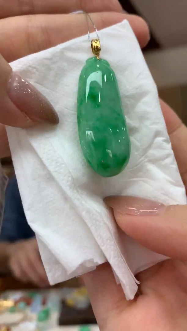 吊坠(不含链)18K金镶嵌翡翠福瓜