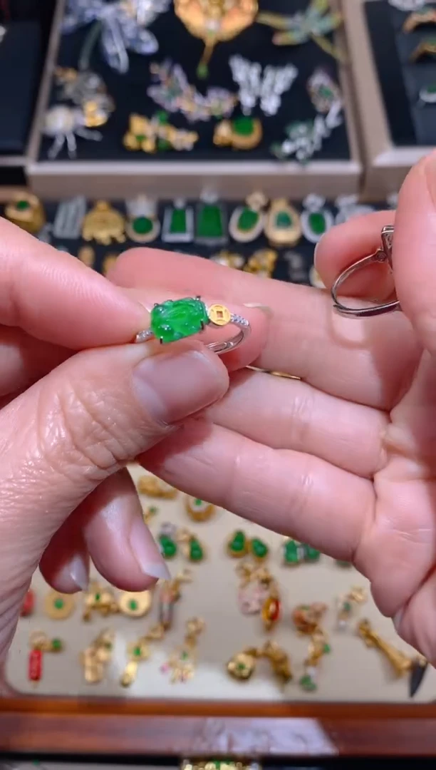 【闪购商品】翡翠戒指银S925镶嵌戒指