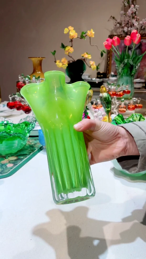 【闪购商品】琉璃手工艺品   绿色折纸小花瓶 微瑕