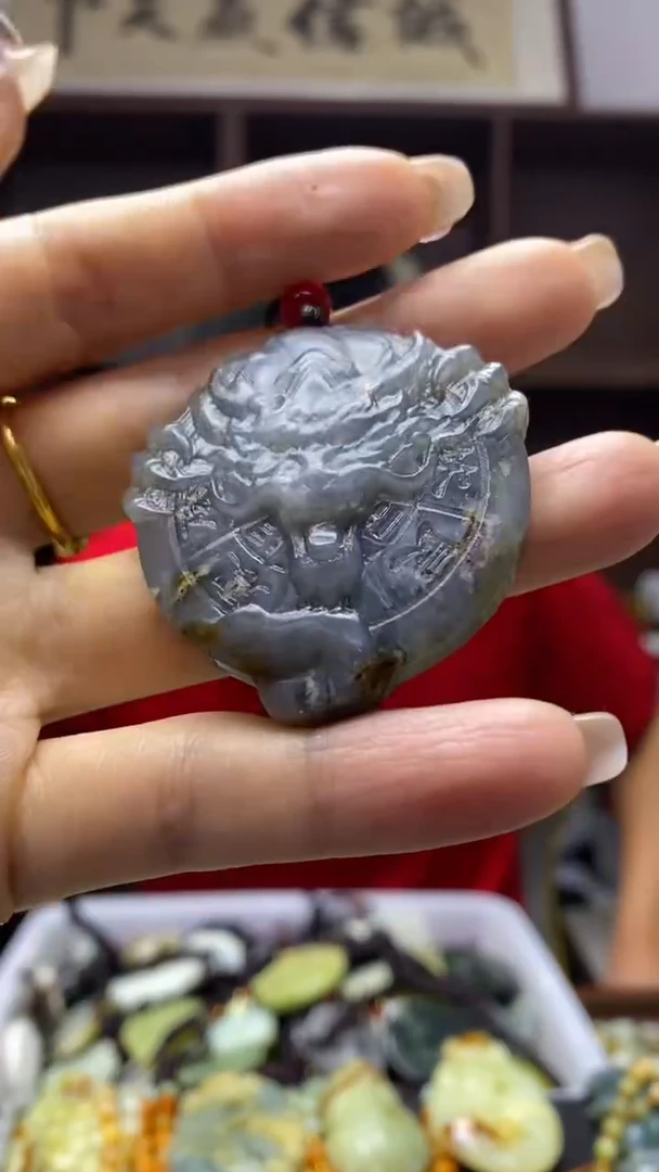 未镶嵌岫玉挂件