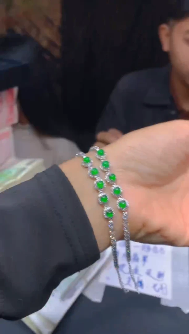 【闪购商品】定制翡翠未镶嵌20多样性发货（发其一）