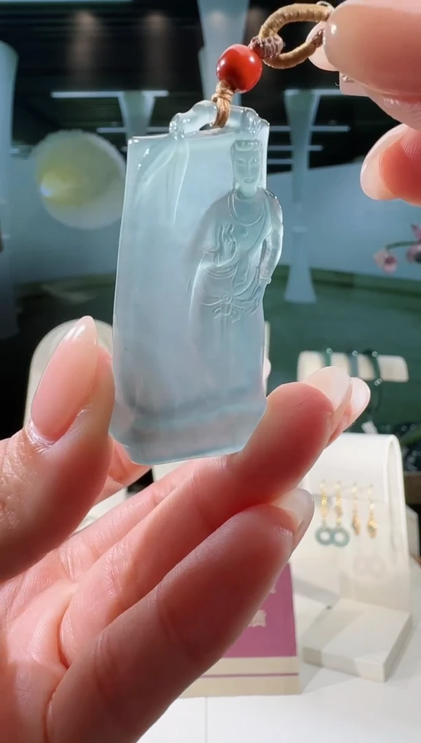 翡翠未镶嵌吊坠(不含链)观音