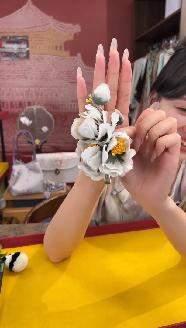 刺绣非遗绒花（发饰）