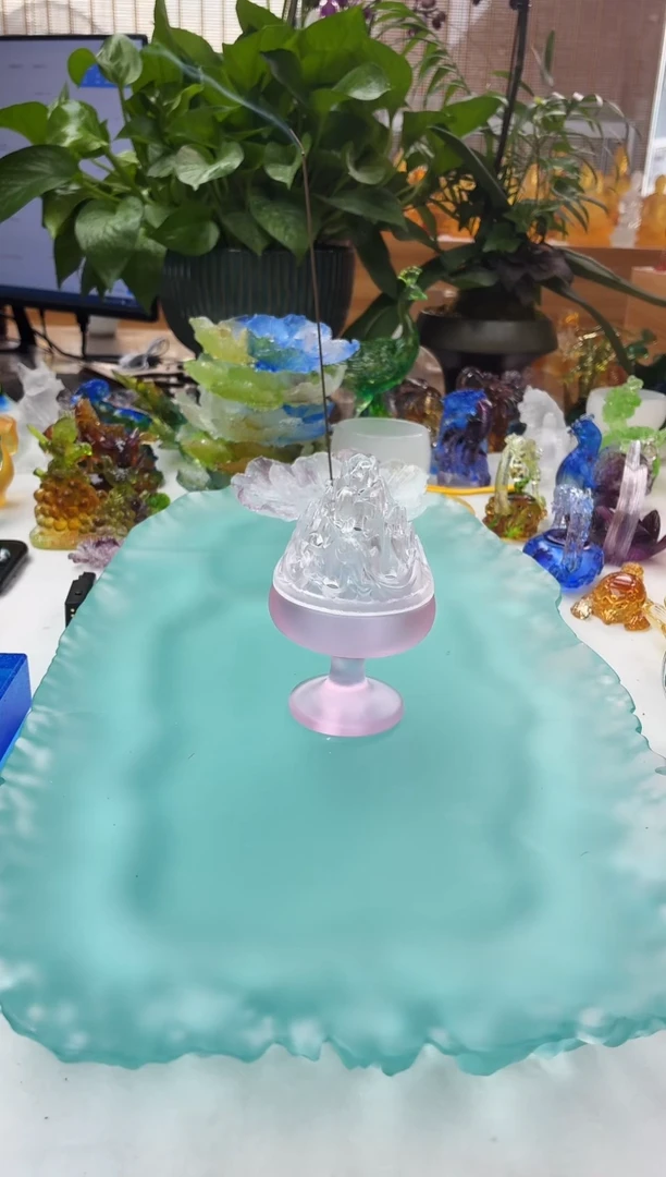 手工艺品琉璃白加粉色博山炉10*6*4公分