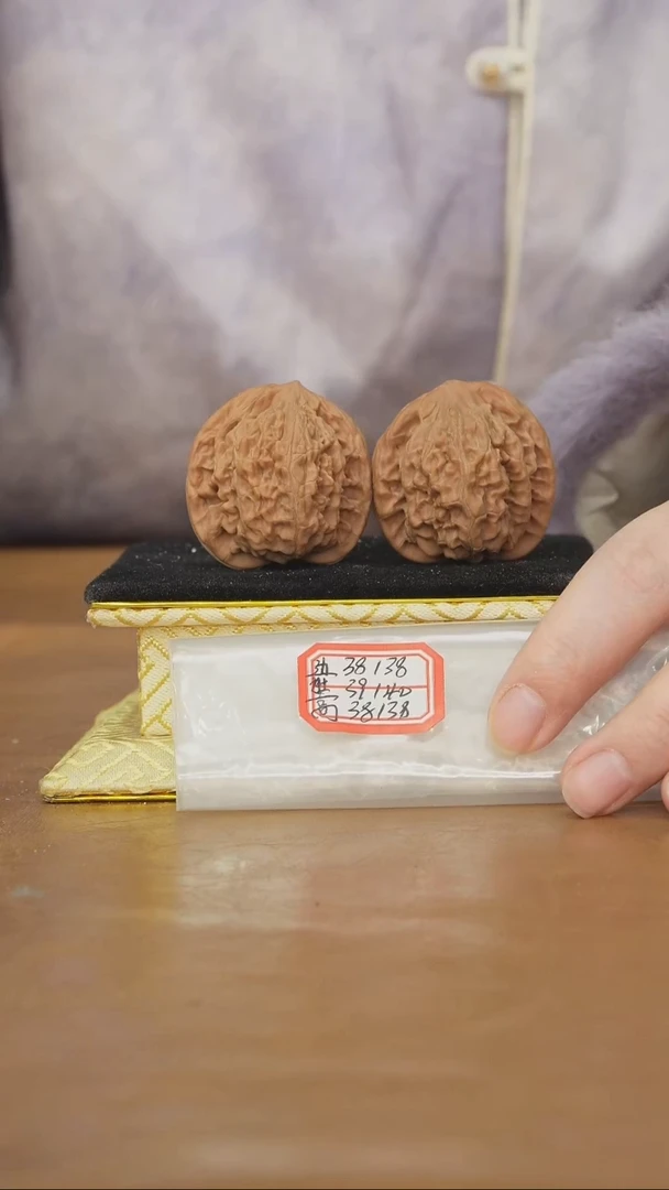 把件文玩核桃望月