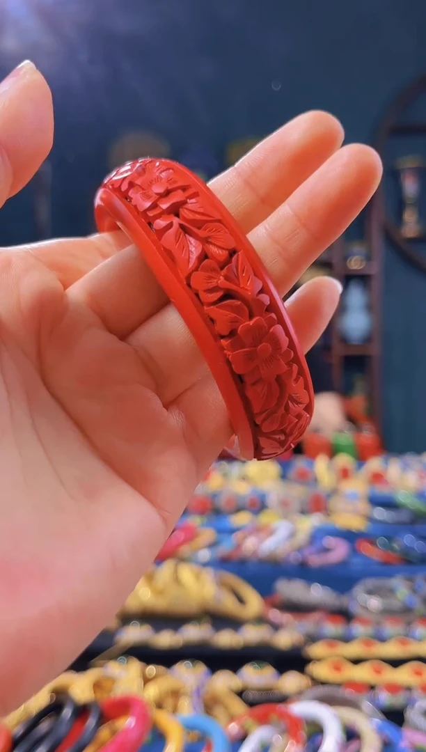 【闪购商品】非遗绝技 雕漆花卉手镯（56-61）