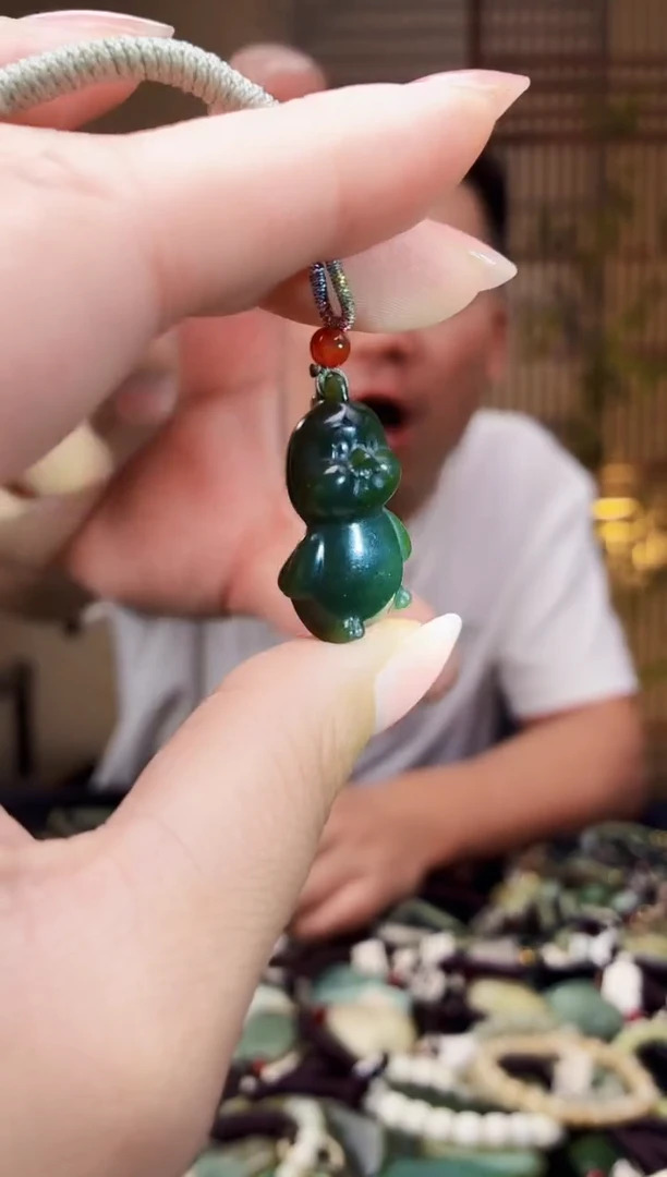 颈饰未镶嵌和田玉多样性发货，拍一发一