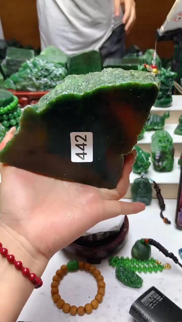 未镶嵌和田玉（碧玉）珠宝半成品1