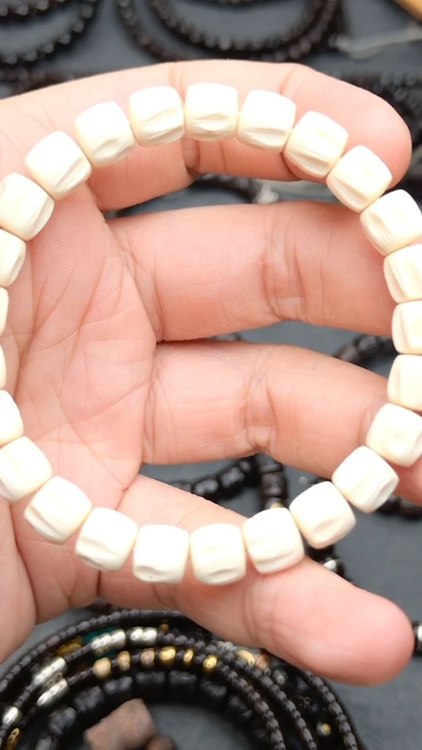 【闪购商品】椰蒂吊坠9猛犸百香手串