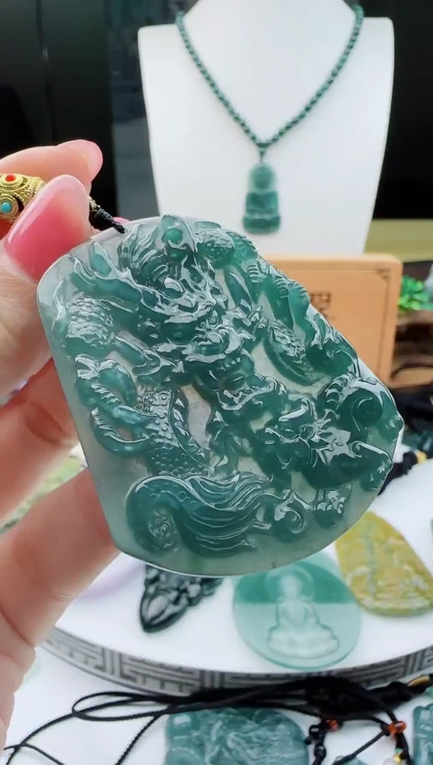 【闪购商品】翡翠颈饰未镶嵌多样性随机一件发货