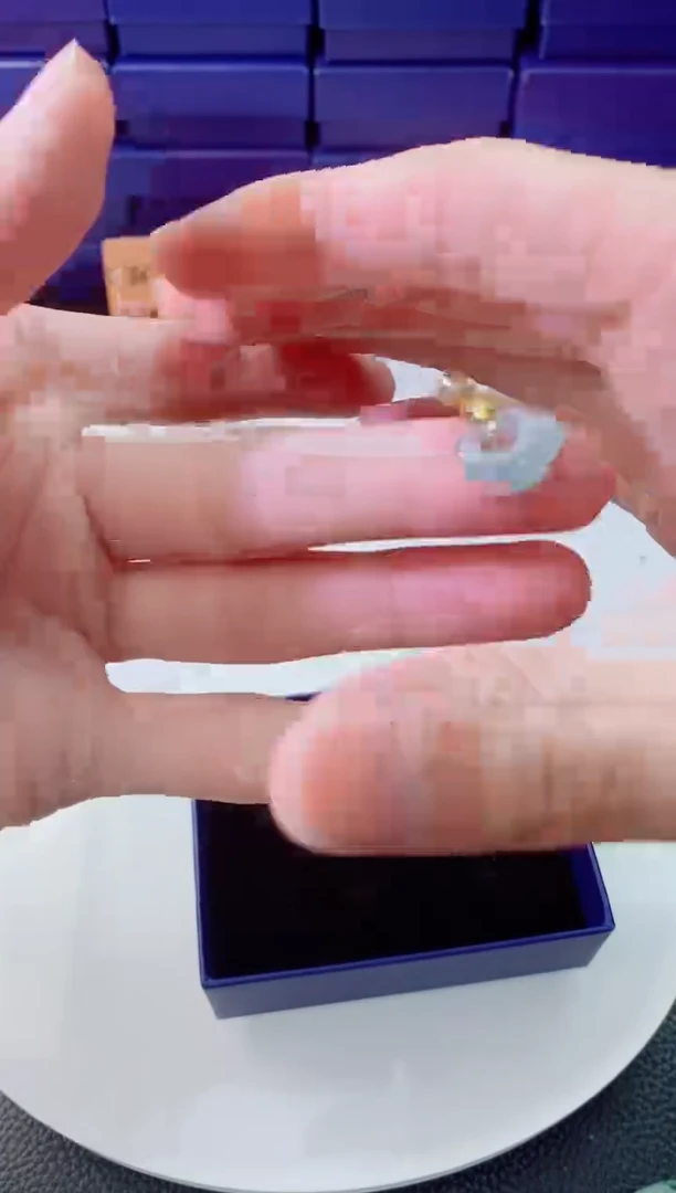 翡翠未镶嵌颈饰1111111111