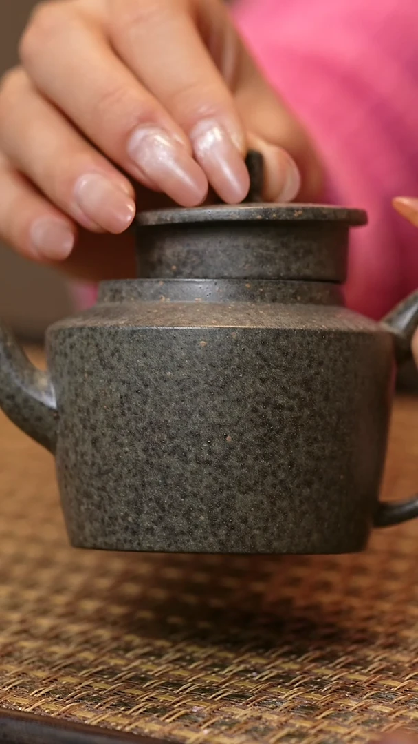 茶壶紫砂九龄君子兰柴烧 折肩宫灯