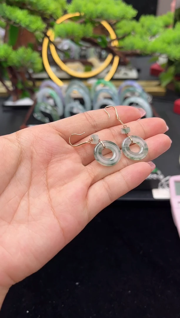 18K金镶嵌翡翠耳坠耳坠