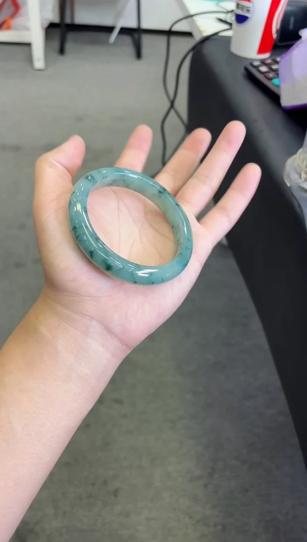 未镶嵌手镯翡翠福**?手镯