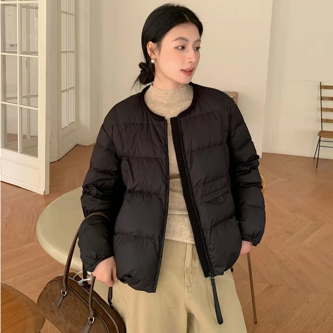 【悦兮】冬季新款百搭圆领休闲风宽松时尚加厚保暖女士羽绒服85608