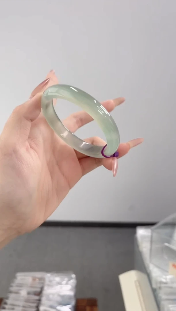 玛瑙/玉髓手镯未镶嵌58-59圈