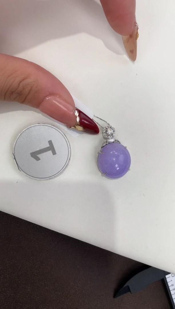 颈饰18K金镶嵌翡翠天然缅甸a货翡翠