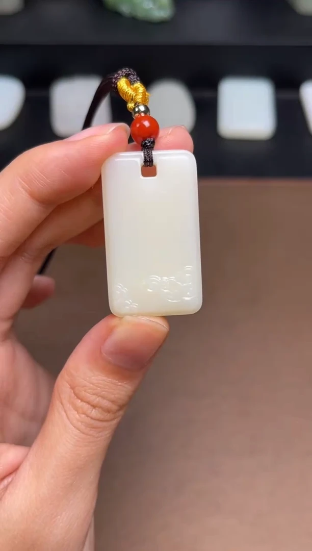 和田玉未镶嵌颈饰44