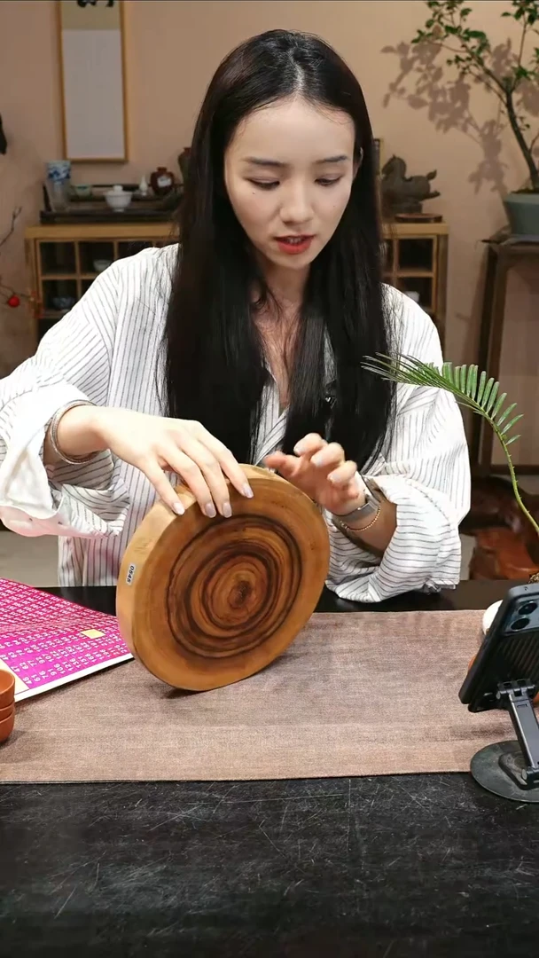 木 香樟木原木切片干泡台44