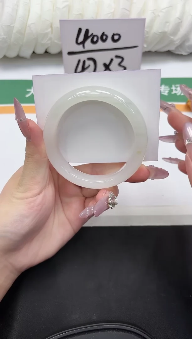 未镶嵌手镯石英质玉85-58.2