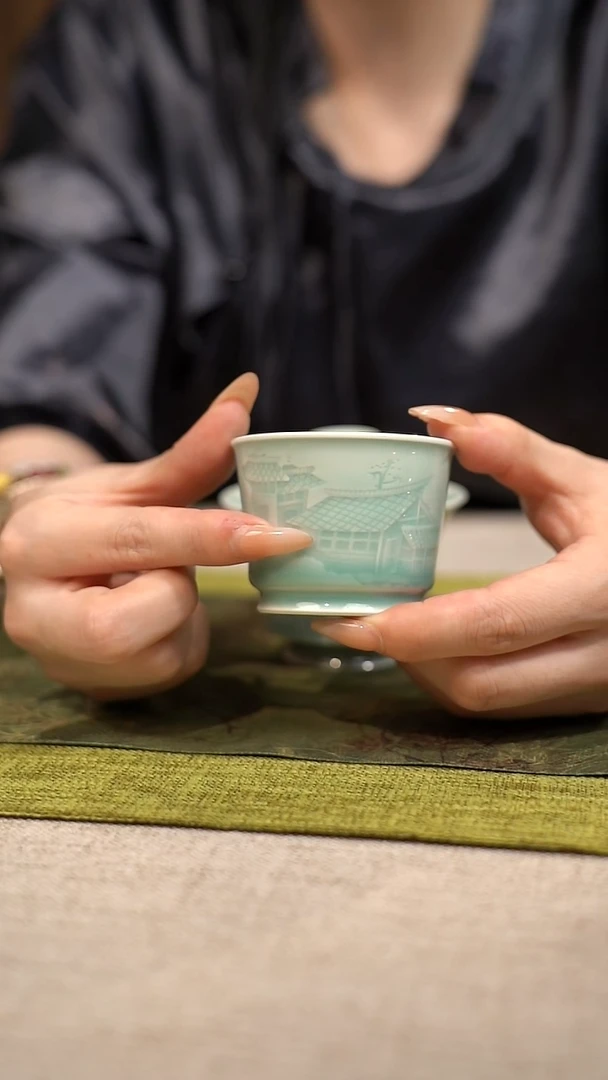 摆件龙泉青瓷 江南系列 手工容天杯