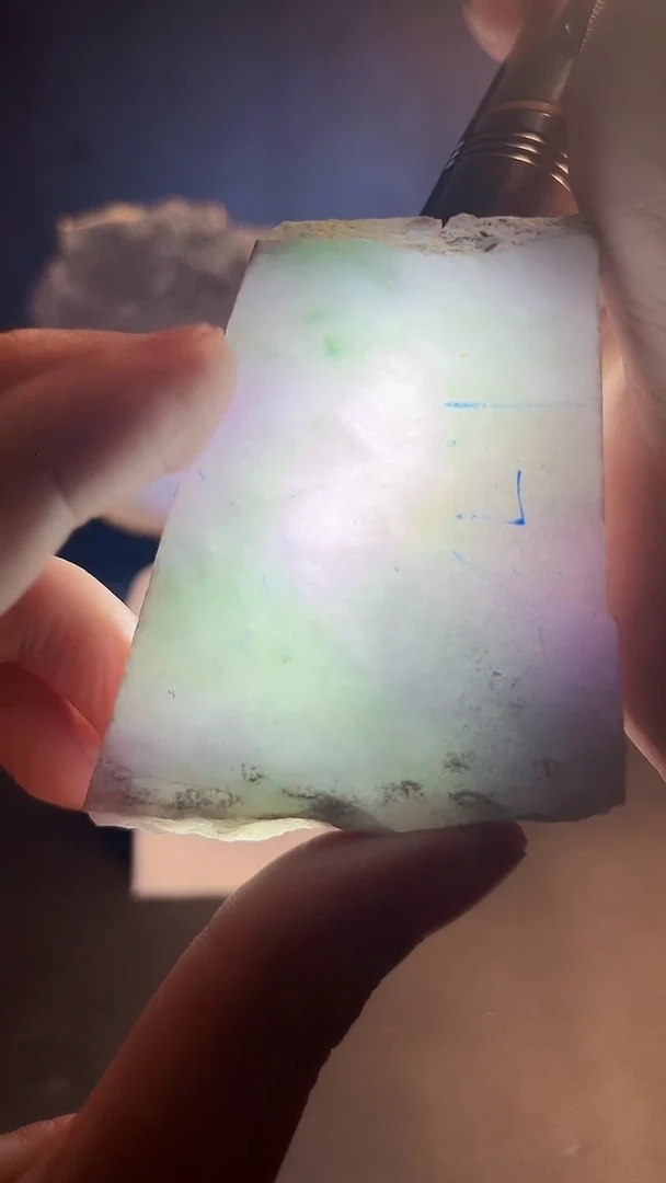 翡翠挂件未镶嵌湖**哥翡翠