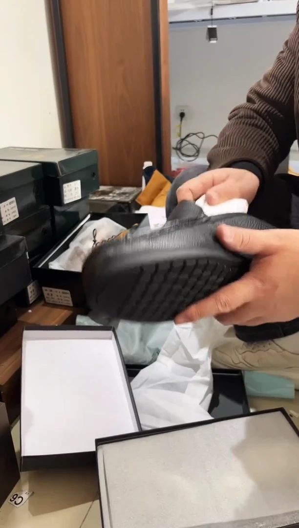 头层牛皮苏*6810品牌男包清货中（不要卡单，理性消费）