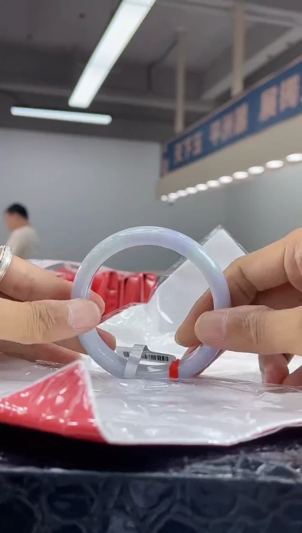 翡翠手镯未镶嵌21