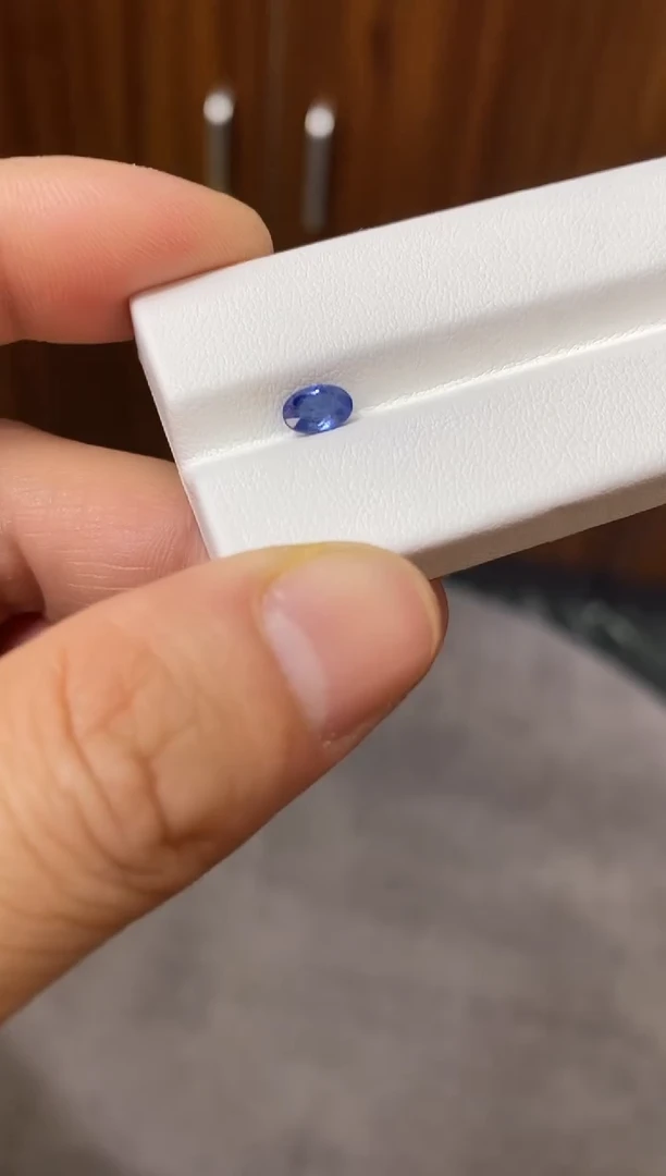 裸石蓝宝石0.66ct蓝宝石