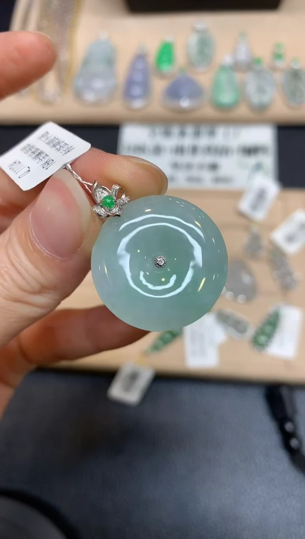 【闪购商品】翡翠颈饰18K金镶嵌平安扣【无服务费多样性发其一