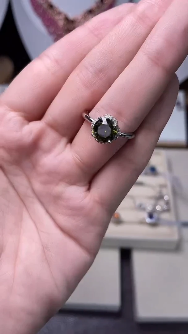 合金合成钻石橄榄绿戒指