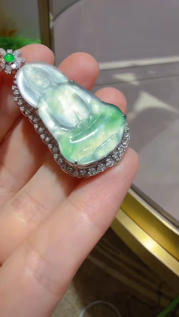 吊坠(不含链)18K金镶嵌翡翠多样性团购发一件