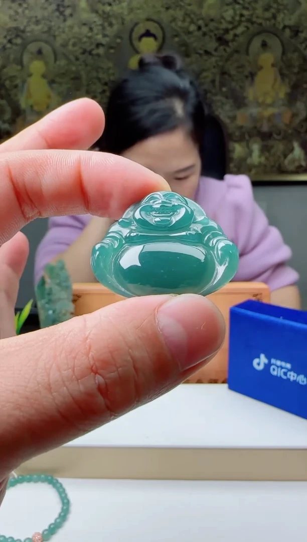 【闪购商品】翡翠颈饰18K金镶嵌多样性随机发其一