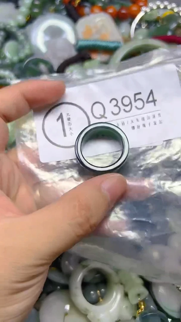 翡翠未镶嵌颈饰20.5/Q/翡翠A货,一件也是批发价